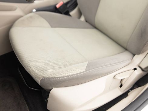 Used 2013 Ford Focus SE FWD image 23