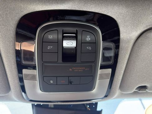 Used 2021 Hyundai Santa Fe Limited AWD/4WD image 41