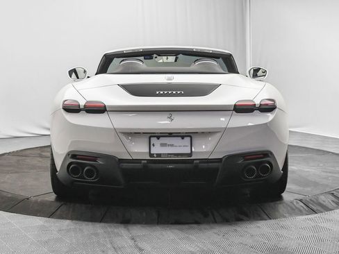 Used 2024 Ferrari Roma Spider image 7
