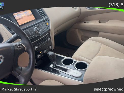 Used 2016 Nissan Pathfinder SV image 12