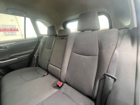 Used 2020 Toyota RAV4 LE AWD/4WD image 25