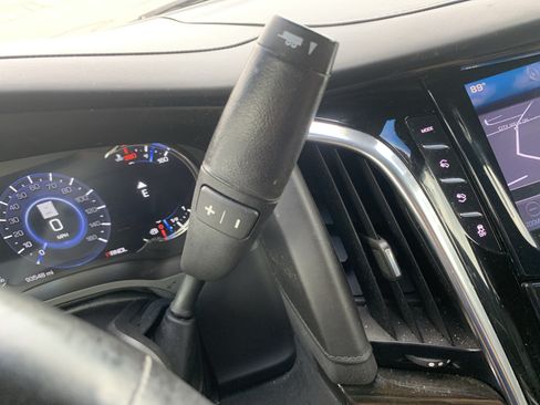 Used 2017 Cadillac Escalade Platinum AWD/4WD image 26