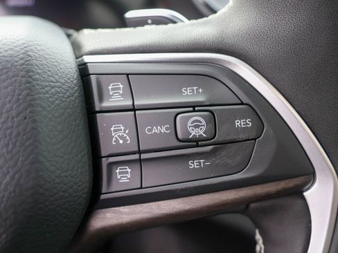 New 2026 Jeep Grand Cherokee L Limited AWD/4WD image 32