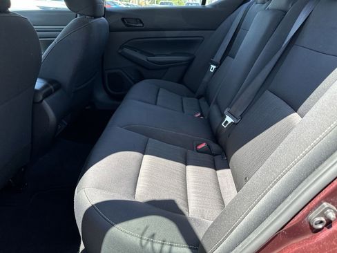 Used 2024 Nissan Altima 2.5 SV FWD image 26