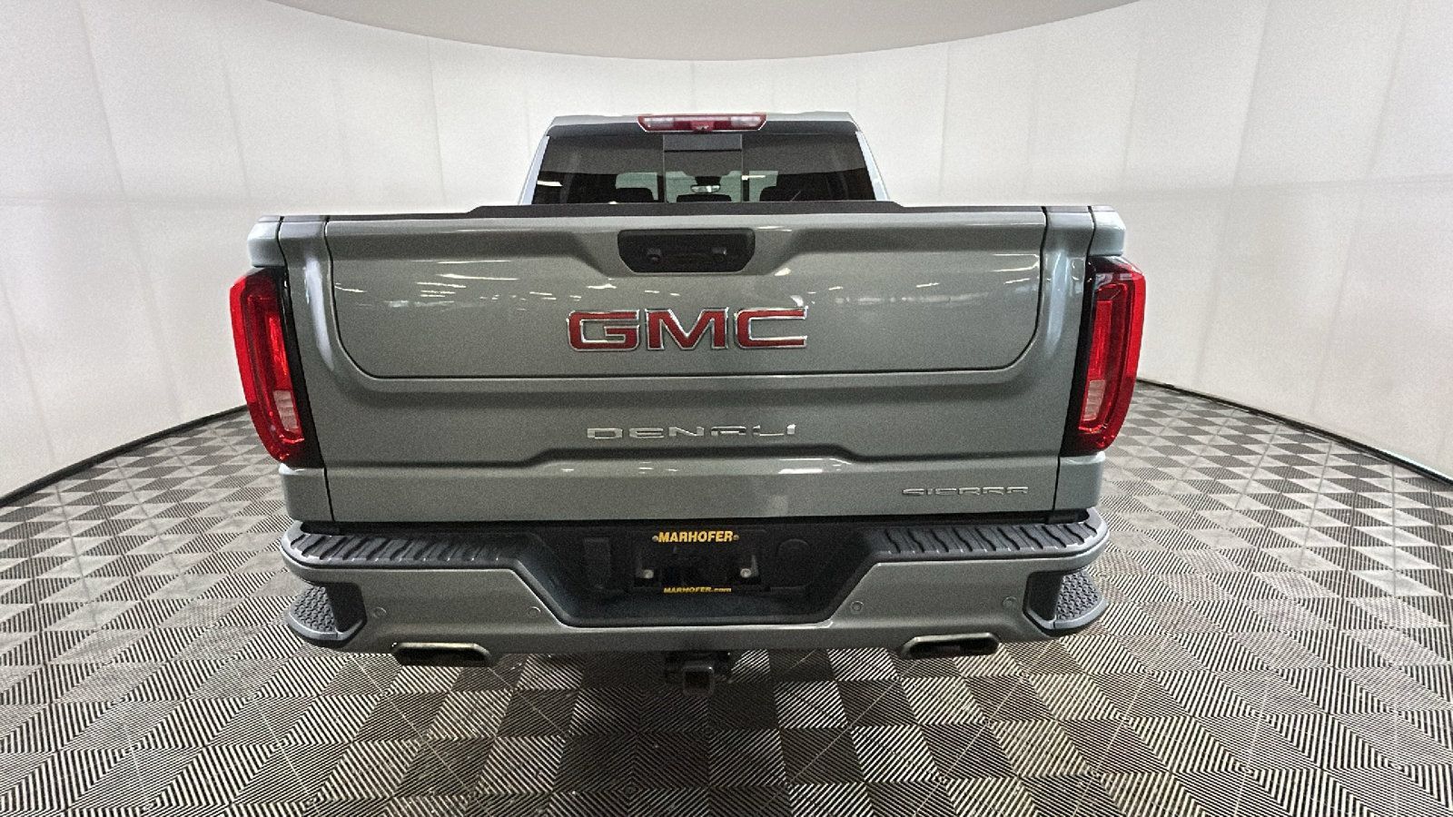 Used 2023 GMC Sierra 1500 Denali w/ Denali Reserve Package AWD/4WD image 4