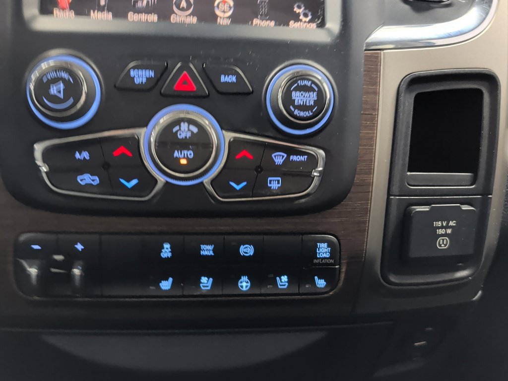 Used 2013 RAM 2500 Laramie w/ Convenience Group AWD/4WD image 18
