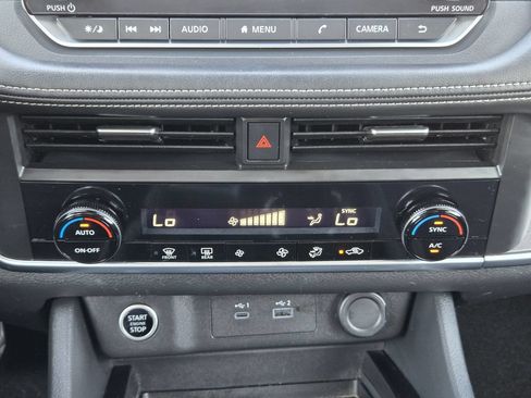 Used 2023 Nissan Rogue SV AWD/4WD image 17