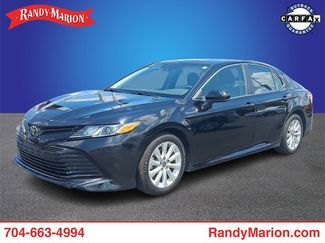 Used 2020 Toyota Camry LE image 1
