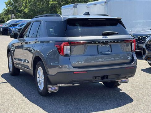 New 2026 Ford Explorer Active AWD/4WD image 5
