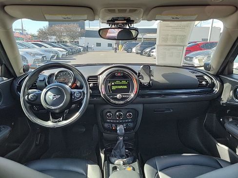 Used 2016 MINI Cooper Clubman Clubman image 16