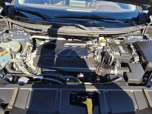 Used 2023 Nissan Rogue SV image 20