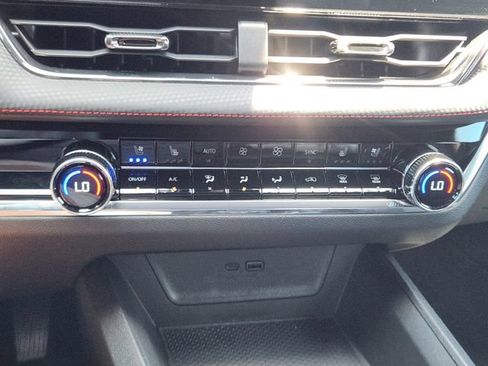 Used 2025 Chevrolet Equinox RS w/ Safety and Technology Package FWD image 19