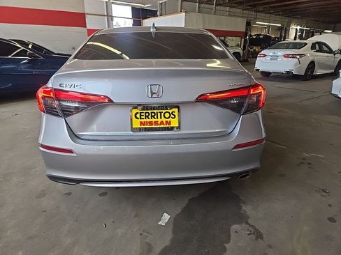 Used 2024 Honda Civic Sport image 5