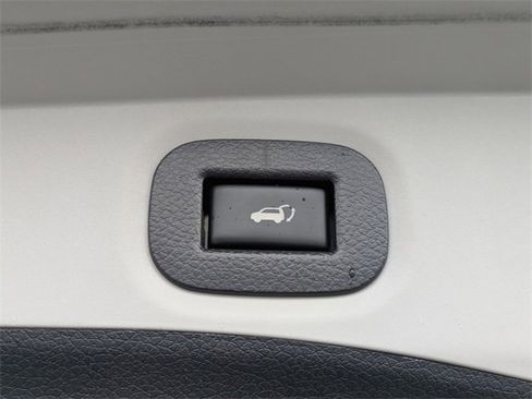 Used 2019 Nissan Rogue SL image 33