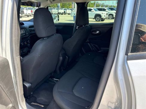 Used 2020 Jeep Renegade Sport image 25