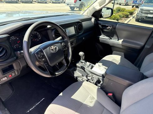 Used 2019 Toyota Tacoma SR AWD/4WD image 11