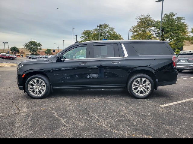 Used 2021 Chevrolet Suburban High Country w/ Premium Package AWD/4WD image 9