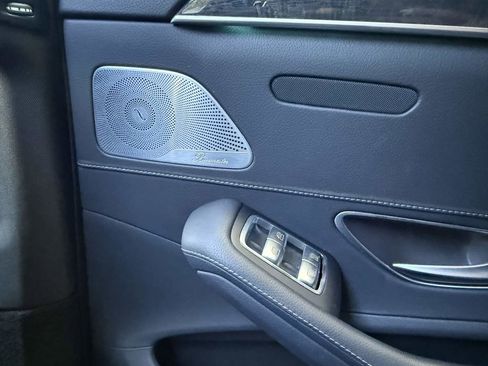 Used 2019 Mercedes-Benz S 450 Sedan image 18