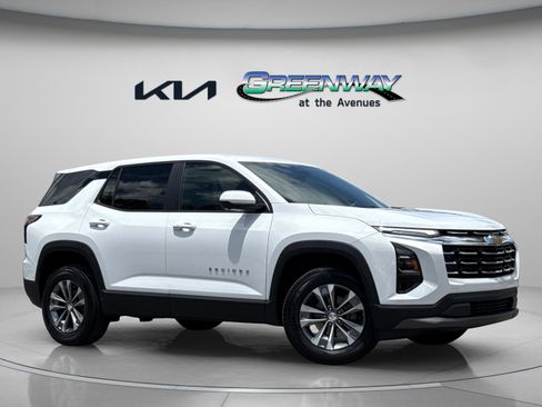 Used 2025 Chevrolet Equinox LT w/ Safety and Technology Package FWD image 1