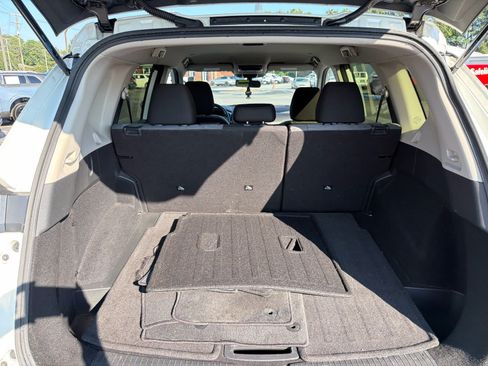 Used 2023 Nissan Rogue SV AWD/4WD image 11