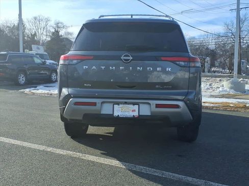 Certified 2024 Nissan Pathfinder SL image 5
