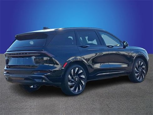 New 2026 Lincoln Nautilus Reserve w/ Jet Appearance Package image 3