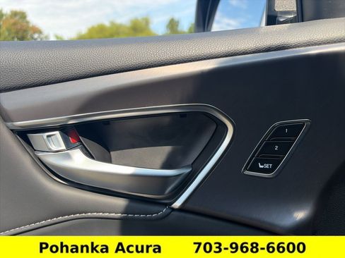 Used 2025 Acura RDX SH-AWD image 22