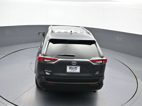 Used 2020 Toyota RAV4 LE w/ All Weather Liner Package AWD/4WD image 38