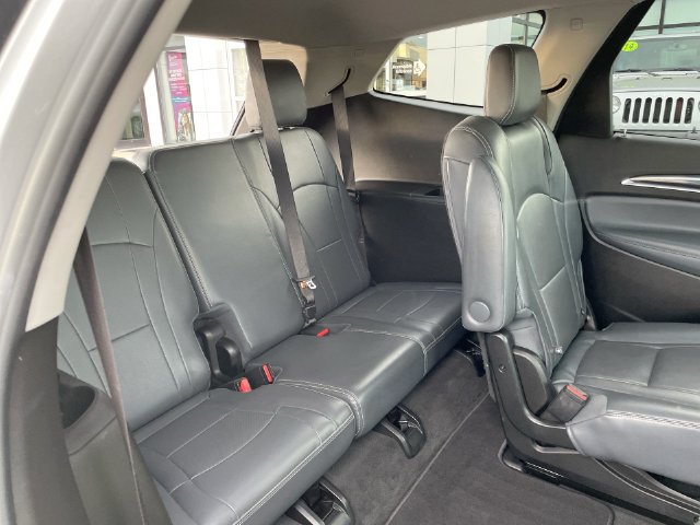 Used 2018 Buick Enclave Essence FWD image 15
