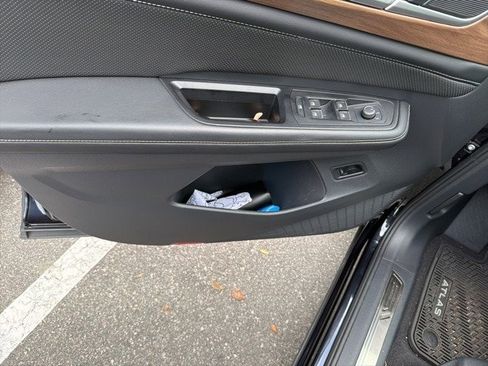 Certified 2024 Volkswagen Atlas SE image 16