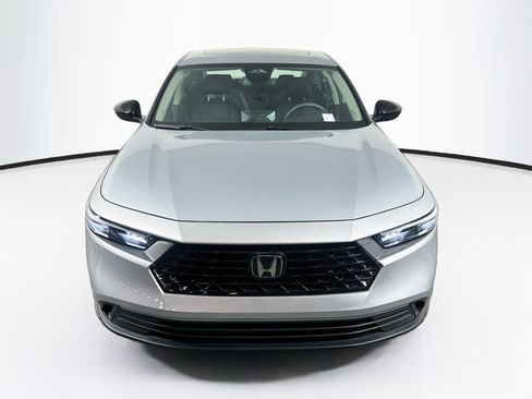 Used 2025 Honda Accord SE image 3