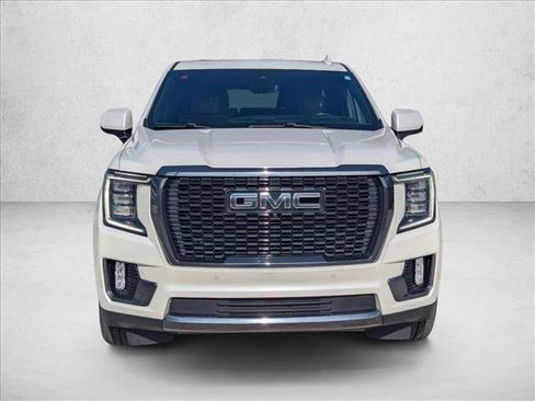 Used 2023 GMC Yukon XL Denali Ultimate AWD/4WD image 2