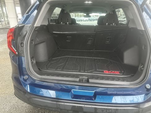 Used 2020 GMC Terrain SLE w/ Driver Convenience Package image 13