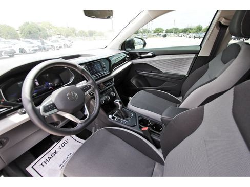 Certified 2024 Volkswagen Taos S w/ MDO Package FWD image 31