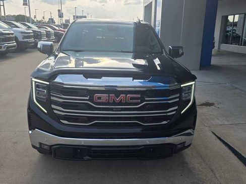 Used 2024 GMC Sierra 1500 SLT w/ SLT Premium Plus Package image 8