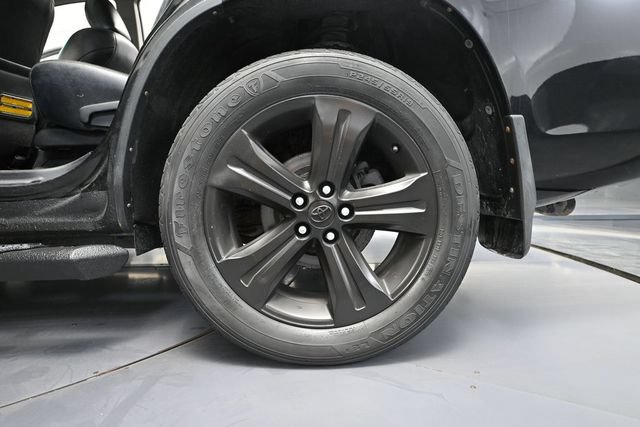 Used 2010 Toyota Highlander Limited AWD/4WD image 9