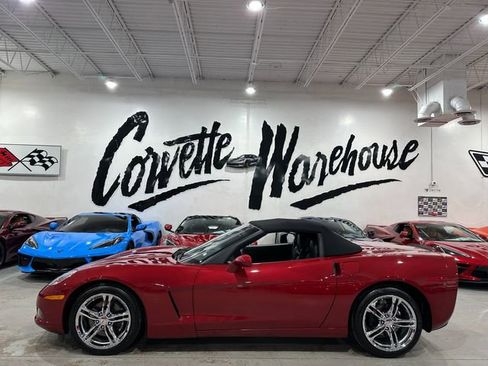 Used 2012 Chevrolet Corvette Convertible RWD image 2