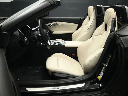 Used 2019 BMW Z4 sDrive30i w/ Premium Package RWD image 38