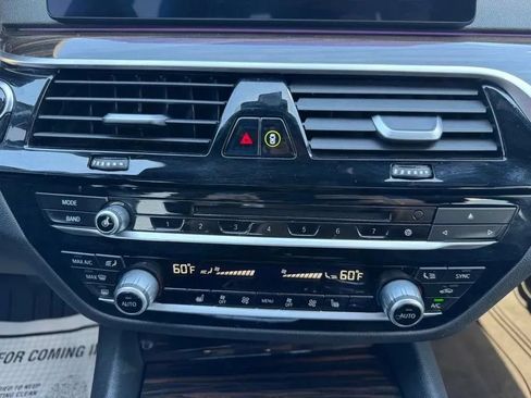 Used 2019 BMW 530i xDrive w/ Convenience Package AWD/4WD image 27