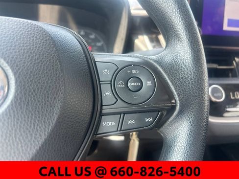 Used 2023 Toyota Corolla LE FWD image 11