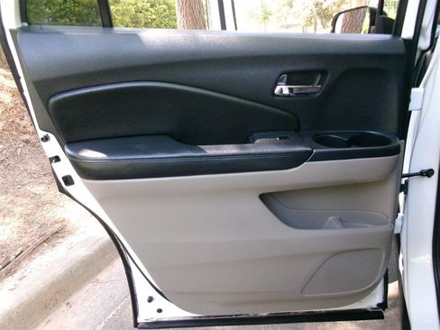 Used 2016 Honda Pilot EX-L image 31