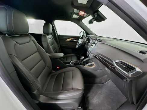 Used 2023 Chevrolet TrailBlazer ACTIV image 28