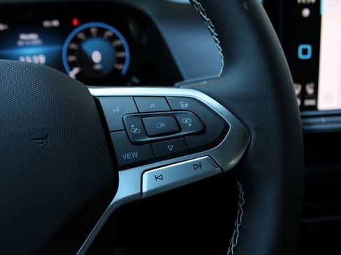 New 2026 Volkswagen Atlas Cross Sport SE image 12