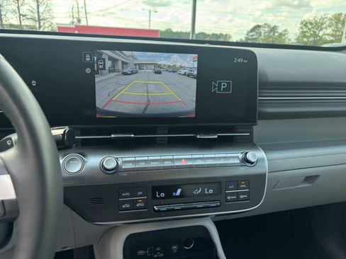 Used 2025 Hyundai Kona SEL image 30