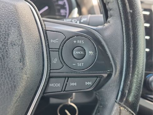 Used 2019 Toyota Camry SE FWD image 10