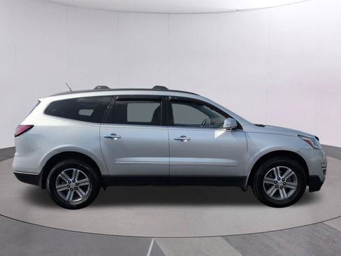 Used 2015 Chevrolet Traverse LT w/ LPO, 'HIT The Road' Package FWD image 6