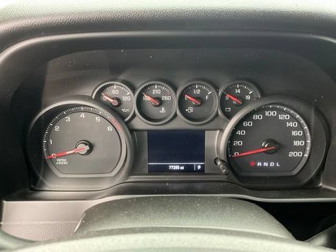 Used 2019 Chevrolet Silverado 1500 Custom w/ Custom Convenience Package AWD/4WD image 9