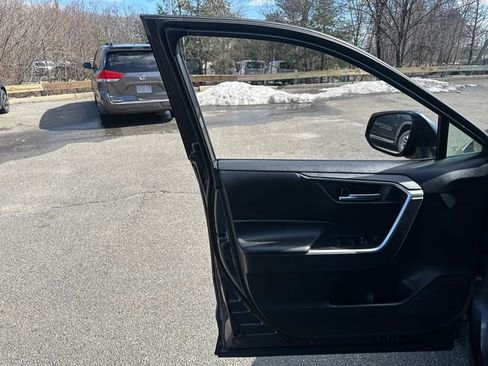 Used 2024 Toyota RAV4 XLE image 26