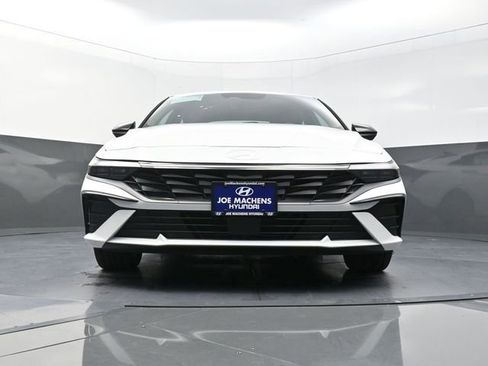 New 2026 Hyundai Elantra SEL Sport Premium FWD image 31