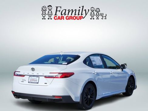New 2026 Toyota Camry SE FWD image 4